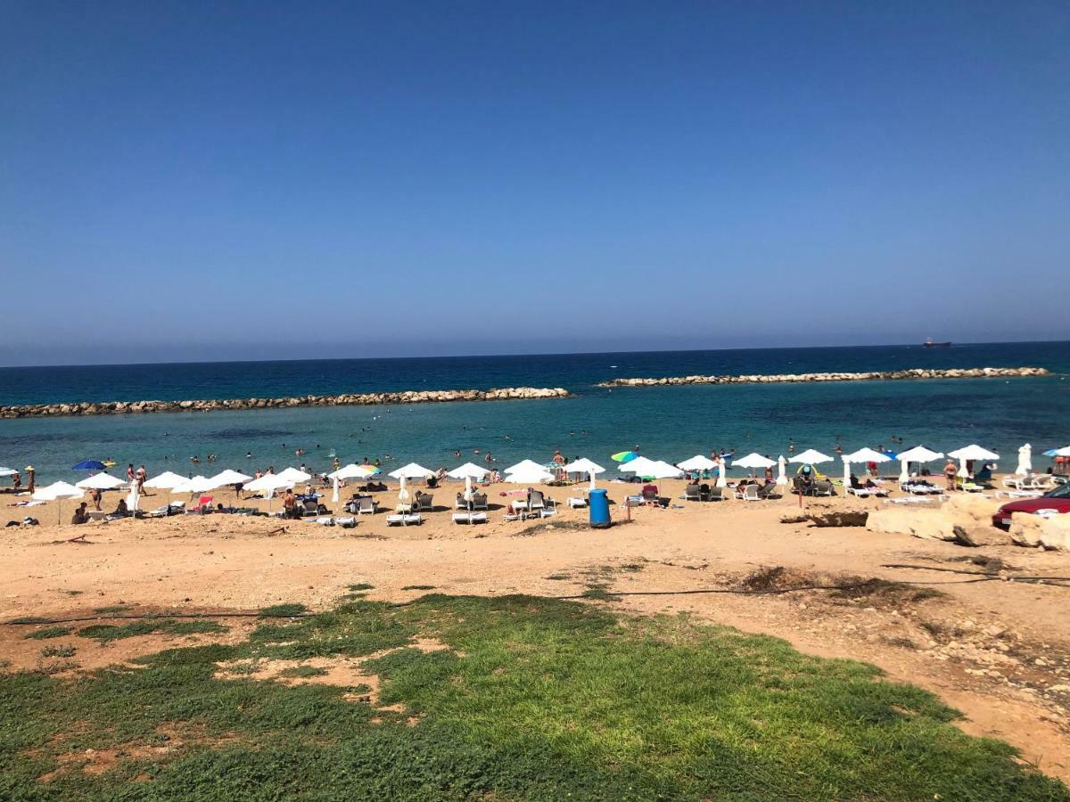 Royal Seacrest Apartment Paphos Ngoại thất bức ảnh
