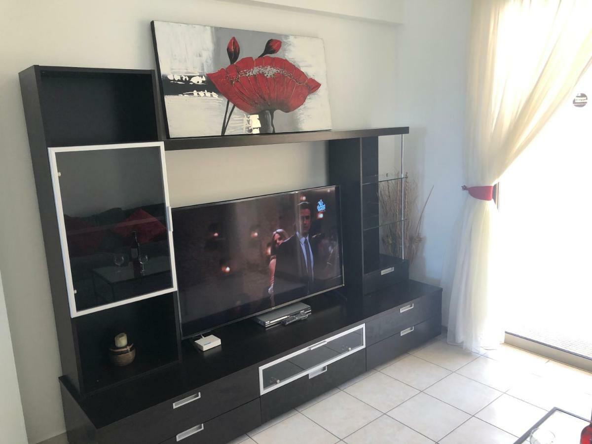 Royal Seacrest Apartment Paphos Ngoại thất bức ảnh